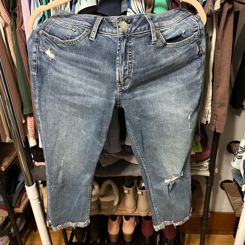 Women's Silver Brand Capri Jeans Size 30